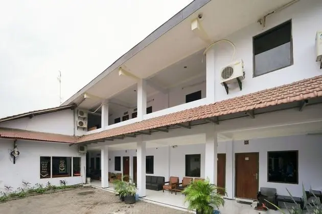 OYO 2003 Female Guest House