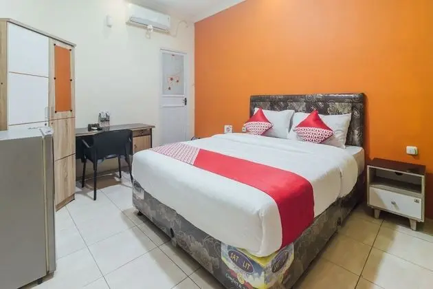 OYO 2010 Satria Guest House - Oda