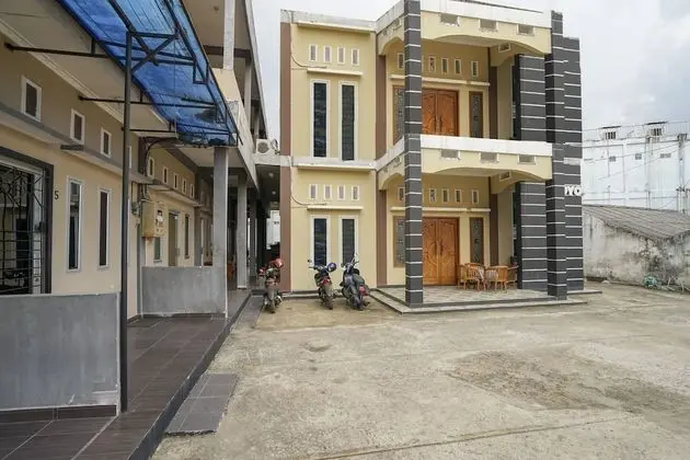 OYO 2036 Afifah Homestay Syariah