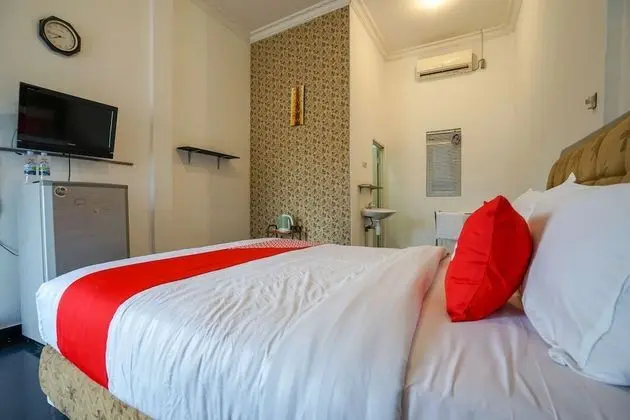 OYO 2036 Afifah Homestay Syariah - Oda