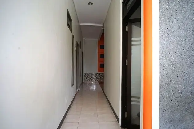 OYO 2038 Jasmine Guest House Balikpapan - İç Mekan