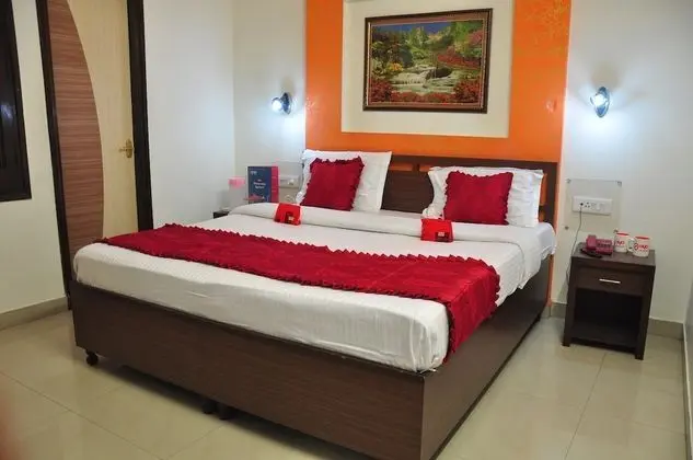 OYO 2042 Hotel New ss Residency
