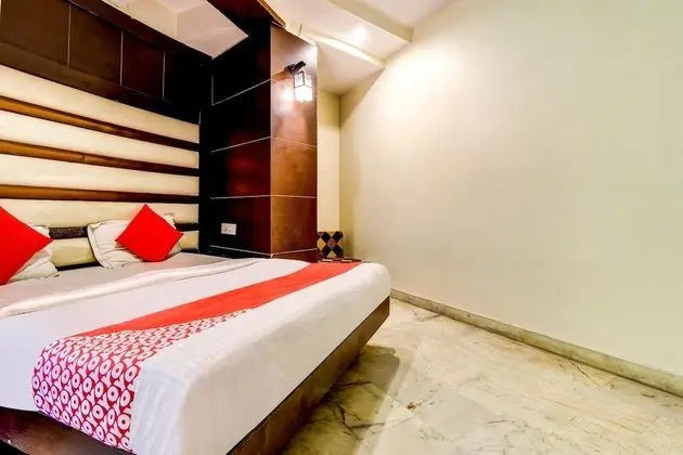 OYO 2064 Hotel The Spot