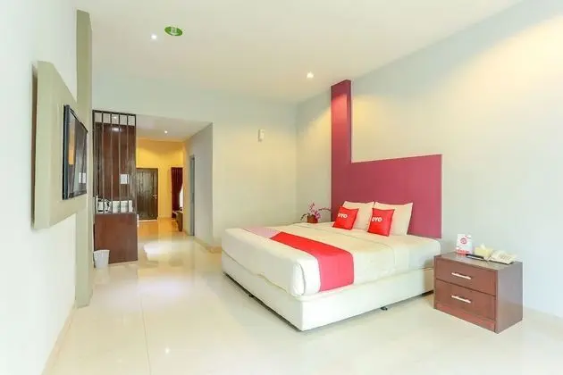 OYO 2073 Grand Inn Hotel Lombok