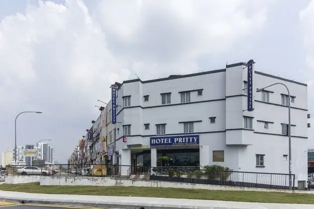 OYO 211 Hotel Pritty