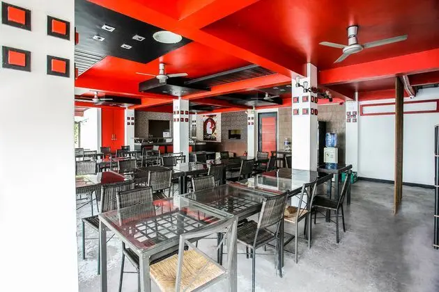 OYO 217 T-ara Hotel - Yeme / İçme