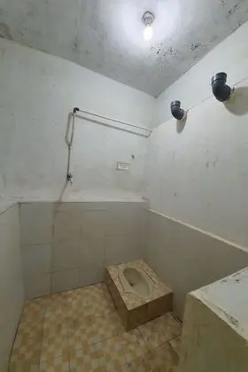 OYO 2198 Fatima Guest House Syariah - Banyo Özellikleri