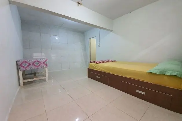 OYO 2198 Fatima Guest House Syariah - Oda