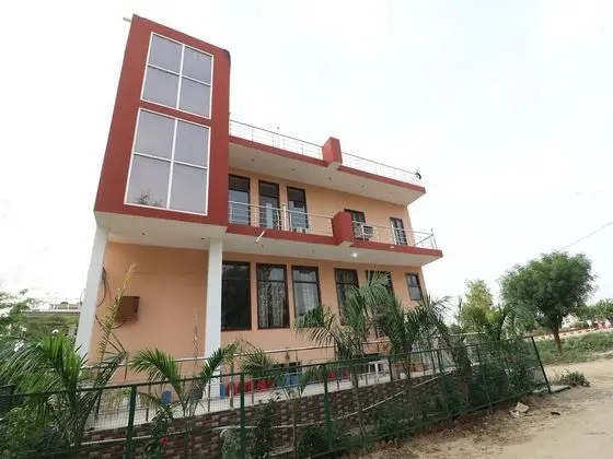 OYO 22015 Hotel Lakshya Palace - Dış Mekan