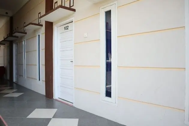 OYO 2202 Delima Guest House Syariah