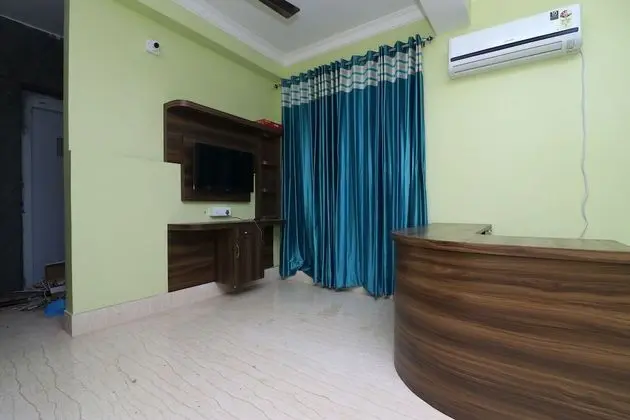 OYO 22042 Executive Guest House - Lobi