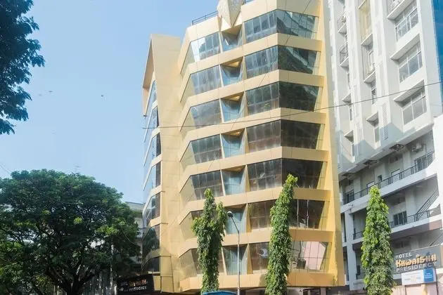 OYO 22061 Hotel Khwaishh Presidency