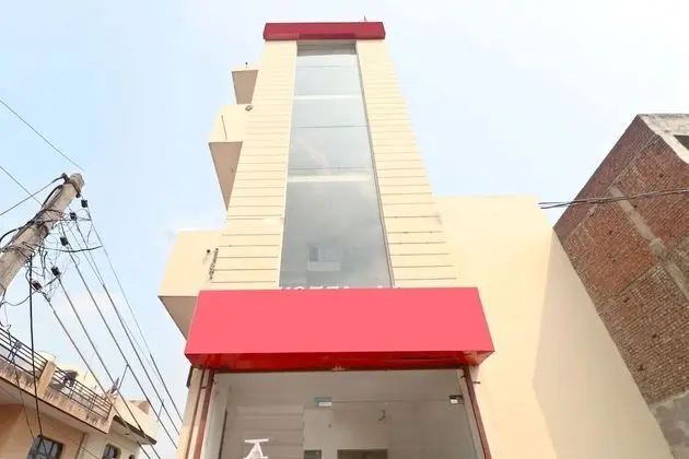 OYO 22097 Hotel Jd