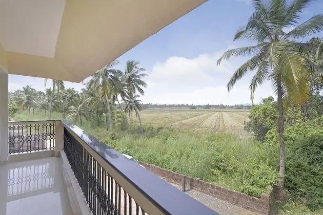 OYO 22108 Home Field View 2BHK Majorda - Lobi