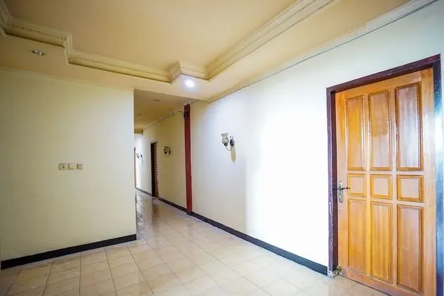 OYO 2217 Galaxy Hotel - İç Mekan