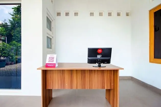 OYO 2217 Permana Guesthouse Syariah - Lobi