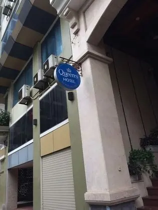 OYO 222 Queen Hotel