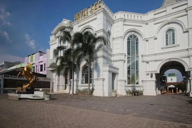 OYO 2222 Hotel Lee
