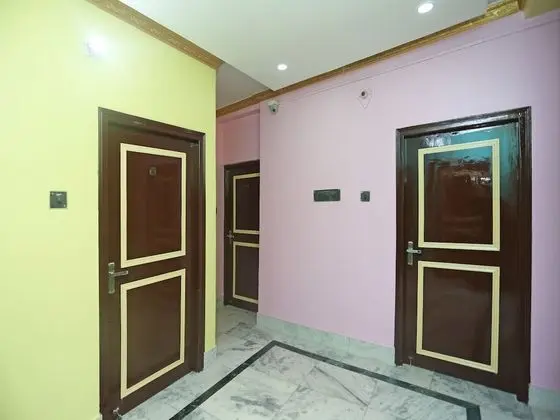OYO 22232 Hotel Continental & Lodge - İç Mekan