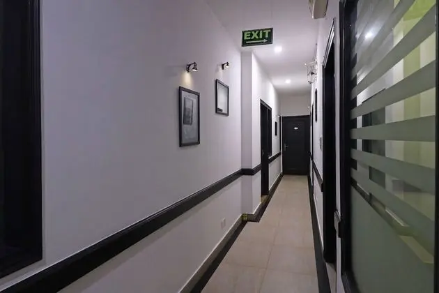 OYO 2227 Hotel Chalet - İç Mekan