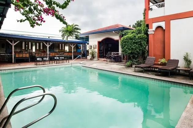 OYO 223 Marquis Hotel & Restaurant - Havuz