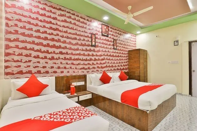 OYO 22403 Hotel Rolex