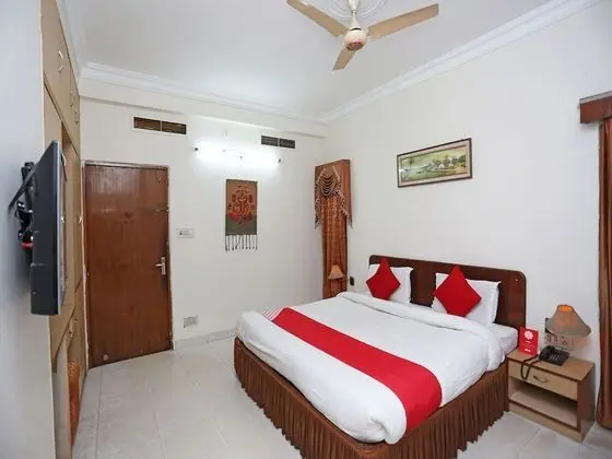 OYO 2257 Hotel MM Continental