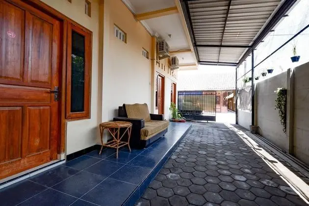 OYO 2258 Santana Syariah Guest House
