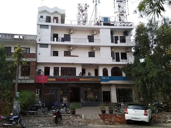 OYO 22605 Hotel Redstone