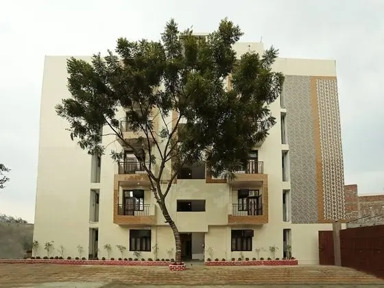 OYO 22663 Qlark Rooms & Lawn - Dış Mekan