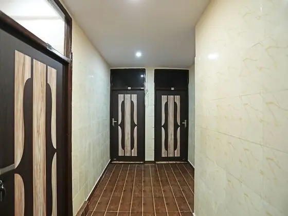 OYO 22663 Qlark Rooms & Lawn - İç Mekan