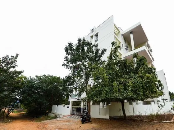OYO 22782 Akshara Suites - Dış Mekan