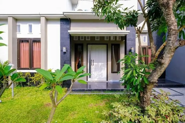 OYO 2284 Grand Villa Meninting - Dış Mekan