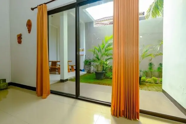 OYO 2284 Grand Villa Meninting - İç Mekan
