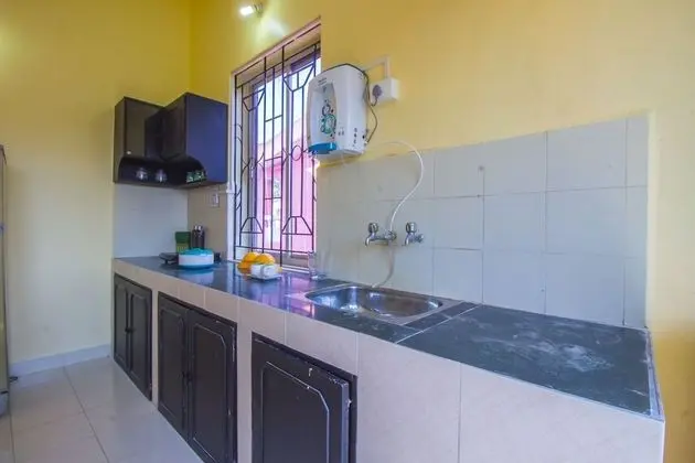 OYO 22853 Home Elegant Studio Benaulim - Mutfak