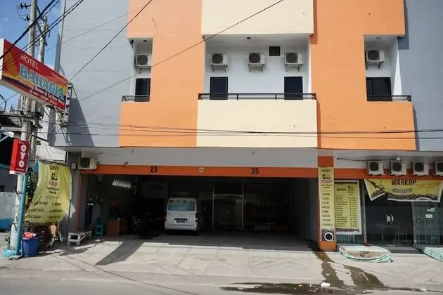 OYO 2291 Hotel Bahagia - Dış Mekan