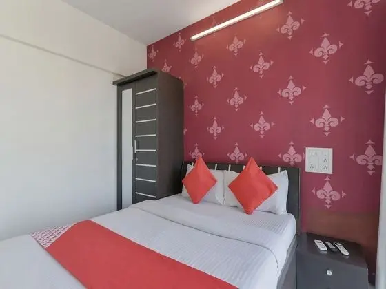 OYO 22920 Executive Skyline Service Apartments - Oda