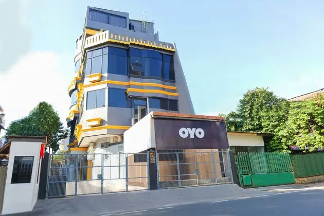 OYO 2308 Seven Season Residence