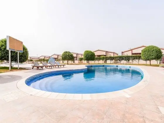 OYO 231 Holiday Arabian Resort - Havuz