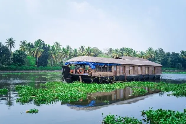OYO 23103 Houseboat Ganga 5bhk Deluxe
