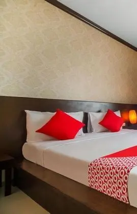 OYO 232 Patong City Hometel