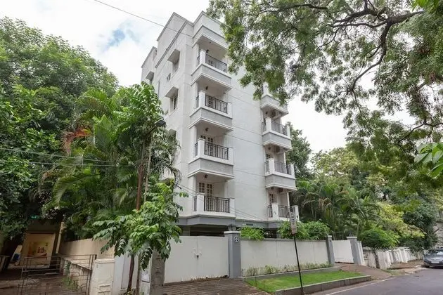 OYO 23202 Cute Orange Service Apartments