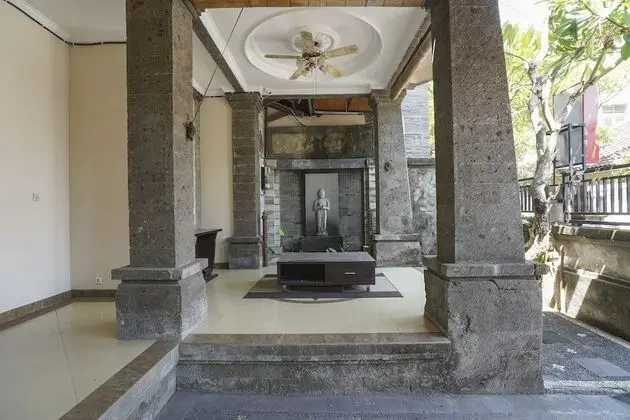 OYO 2321 Griya Shanti Homestay - Dış Mekan