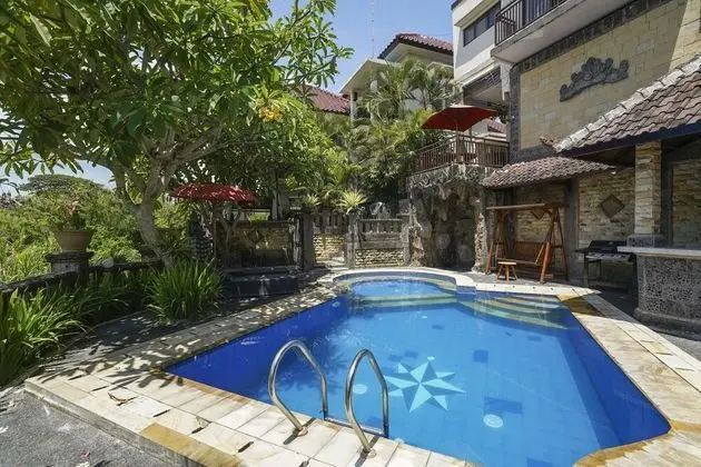 OYO 2321 Griya Shanti Homestay - Havuz