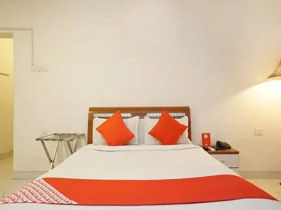 OYO 23239 10 Blossoms Service Apartments - Oda