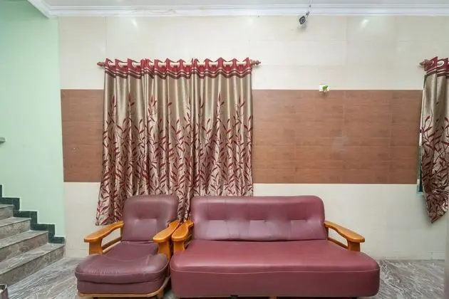 OYO 23300 Seabreeze Residency - Lobi