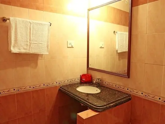 OYO 2335 Apartment Lakeplace - Banyo Özellikleri