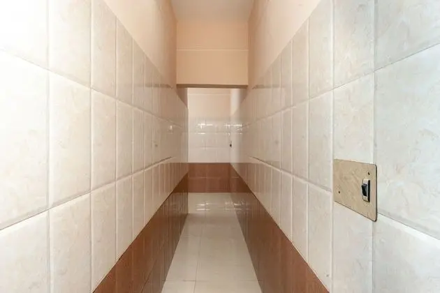 OYO 23455 Varsha Residency - İç Mekan