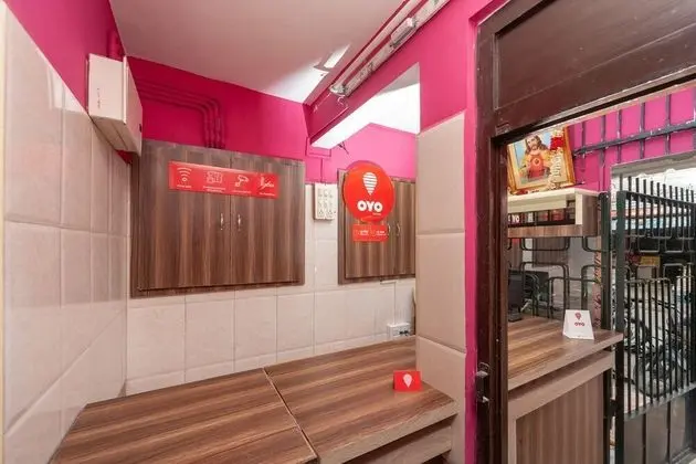 OYO 23455 Varsha Residency - Lobi