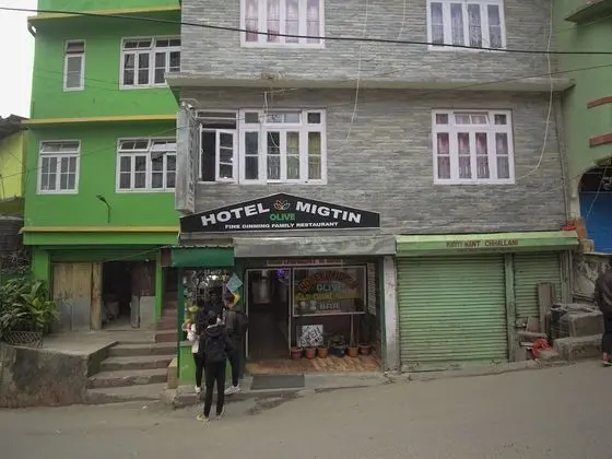 OYO 23629 Hotel Migtin